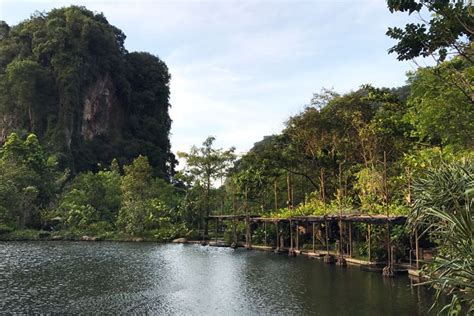 This is Ipoh! Banjaran Hot Springs, Cave Temples & the Lost World