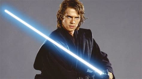 Star Wars: What Lightsaber Form Did Anakin Skywalker Use?