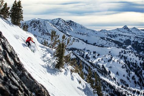 12 Uniquely Utah Ski Experiences | Visit Utah | Utah skiing, Visit utah ...