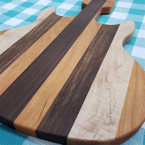 Multi-wood Guitar Serving/Cutting Board | Woodworking Maniak | Modern Day Woodworking