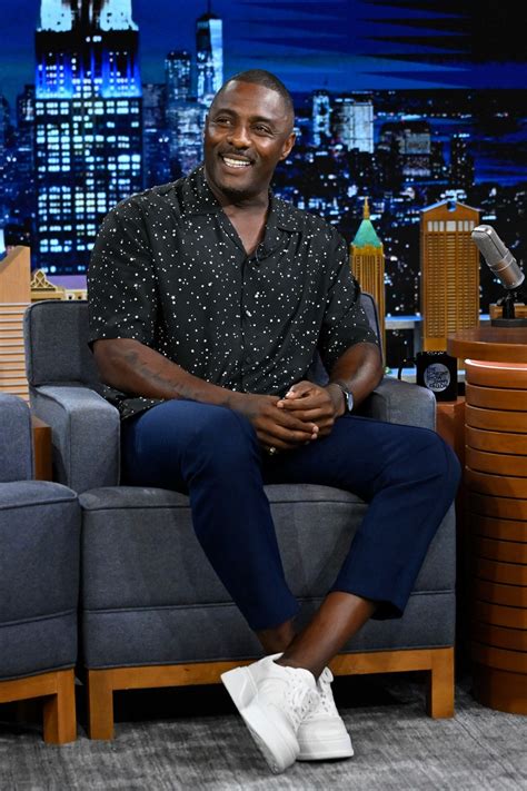 Idris Elba demuestra por qué es la estrella de estilo a seguir en 2022 | GQ