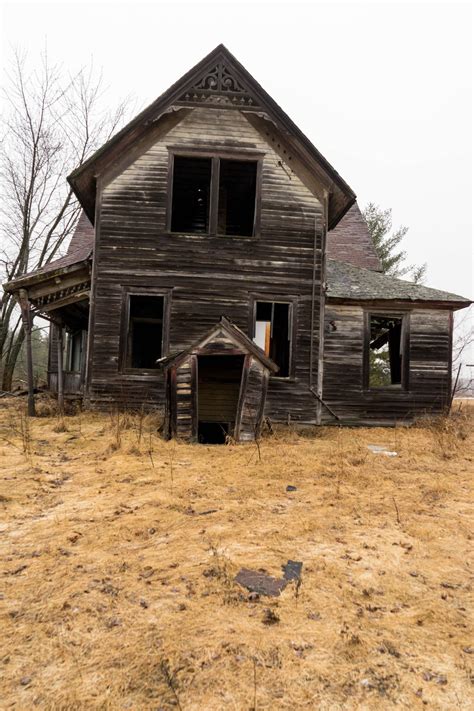 Abandoned Farm House in Wisconsin : r/AbandonedPorn