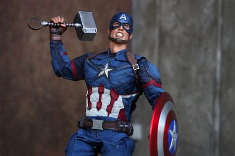 How Strong Is Captain America With and Without Mjolnir? - FandomFevers