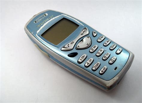 File:Sony Ericsson T200 (ubt).JPG - Wikimedia Commons