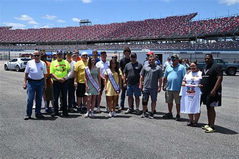 Hendrick Chevrolet in Hoover, Alabama Honors Veterans with Vettes4Vets Partnership - Corvette ...