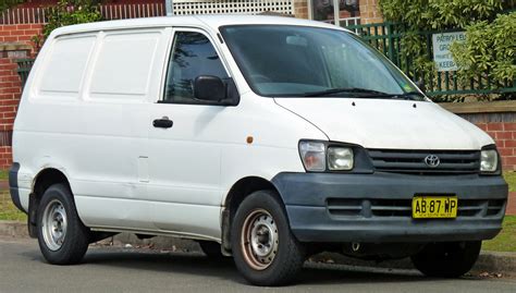 File:1997-1999 Toyota TownAce (KR42R) van 01.jpg - Wikipedia, the free ...