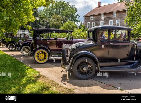 Ford model t assembly line hi-res stock photography and images - Alamy