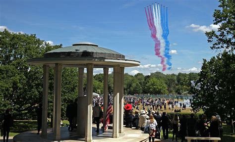 The eyes of the world turned on Runnymede Meadow as HM The Queen led ...