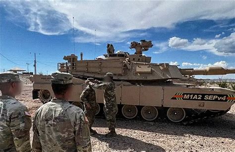 First M1A2 SEPv4 Abrams tank delivered to US Army Calvary Regiment | Pakistan Defence