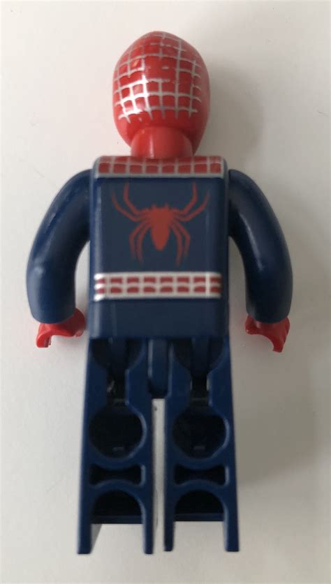 Is this an official Lego minifigure? - Bricks