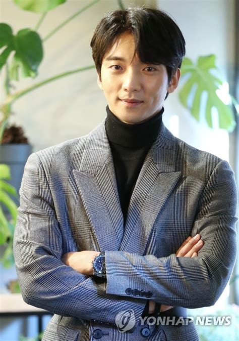 S. Korean actor Hwang Hee | Yonhap News Agency