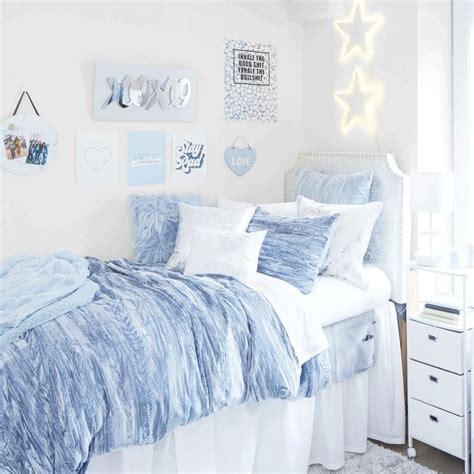 Pin by tracy ngo on ROOM INSPO | College bedroom decor, Blue room decor ...