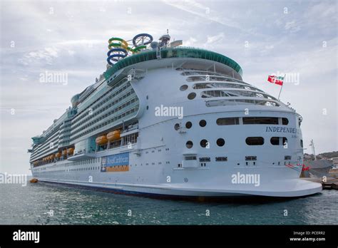 Independence of the Seas, a Freedom class cruise ship operated by the ...