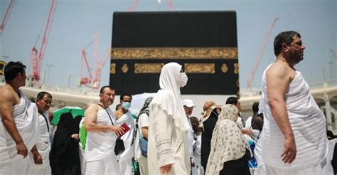 Hajj Pilgrimage Endures Extreme Heat: Sweat, Pray, Love