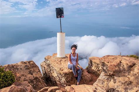 How Hiking Is Helping Me Overcome Fear of Heights – Curls en Route