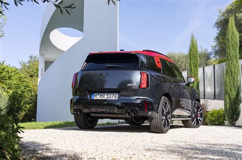 Design tweaks for MINI JCW Countryman | Blog | CHANGECARS