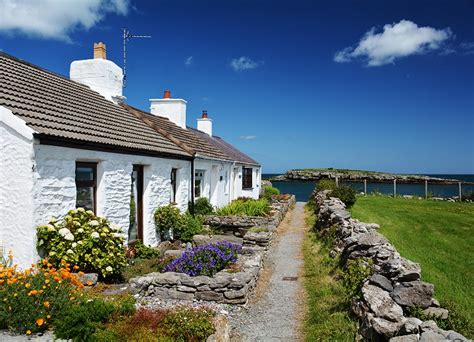 Moelfre | Holidays Anglesey