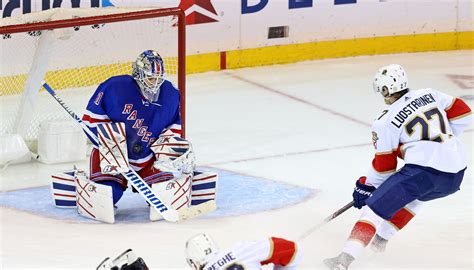 Igor Shesterkin's save leads to Rangers' go-ahead goal