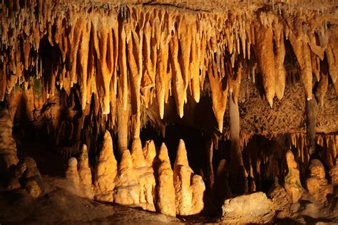 Rocky Rex's Science Stuff: Caves, Stalactites and Stalagmites