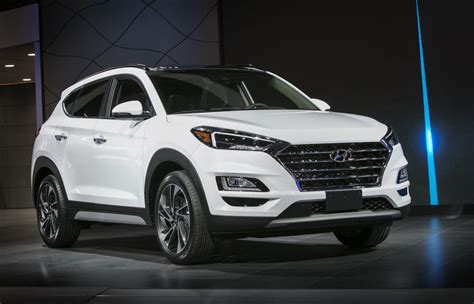 Hyundai Tucson Photos and Specs. Photo: Hyundai Tucson modern big and ...