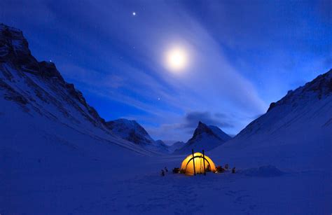 Camping with Alaska Winter Car Rentals - Avis Alaska