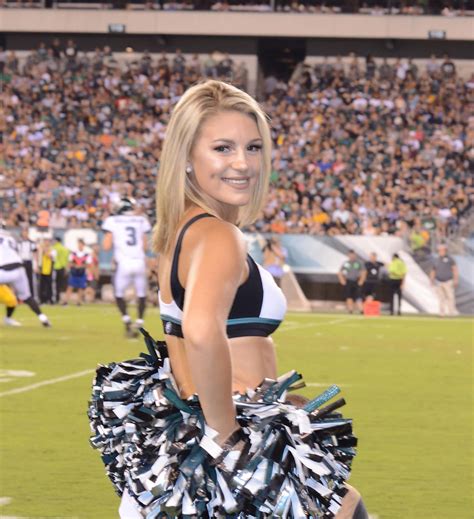 NFL Preseason Week 1 – The Philadelphia Eagles Cheerleaders – Ultimate ...