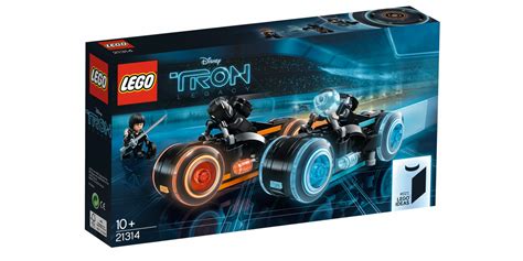 LEGO debuts 230-piece Tron Legacy kit with 2 Light Cycles and 3 all-new minifigures - 9to5Toys