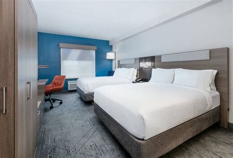 HOLIDAY INN EXPRESS & SUITES DALLAS PARK CENTRAL NORTHEAST $85 ($̶9̶1̶ ...