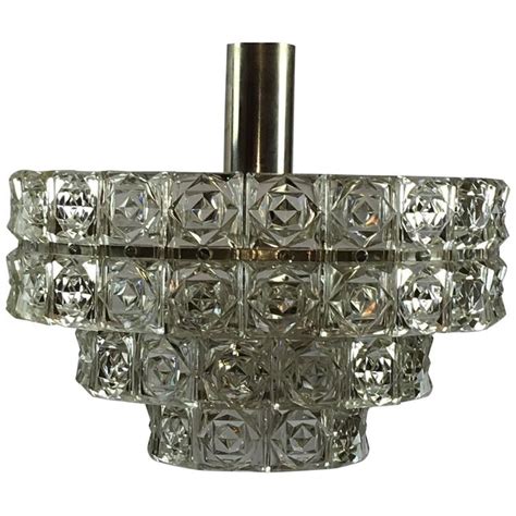 Three-Tier Facet-Cut Crystal Chandeliers For Sale at 1stdibs