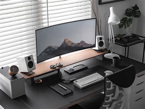 Minimal Aesthetic Desk Setup Desk Setup Minimal Minimalist Productivity ...