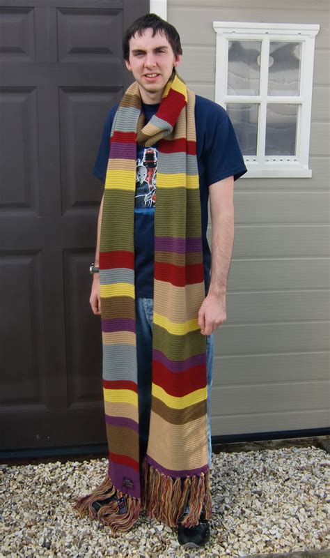 4th Doctor Official Replica Scarf – Back In Stock – Merchandise Guide - The Doctor Who Site