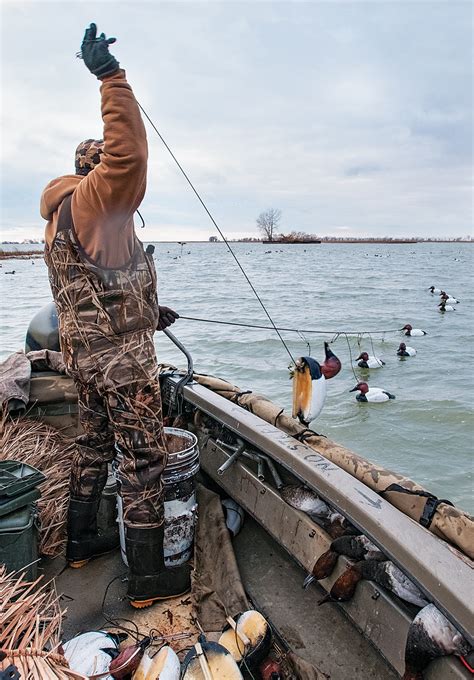 5 Tips for Hunting Late-Season Diving Ducks | Outdoor Life