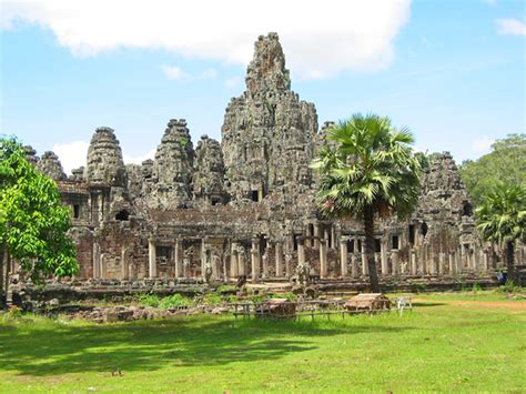 Walking in Shadows of Serenity: The Great Sacred City of Angkor Thom ...