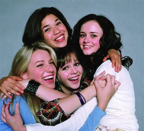 ‘Sisterhood of the Traveling Pants’ Cast Reunion… See the Pic! | ExtraTV.com