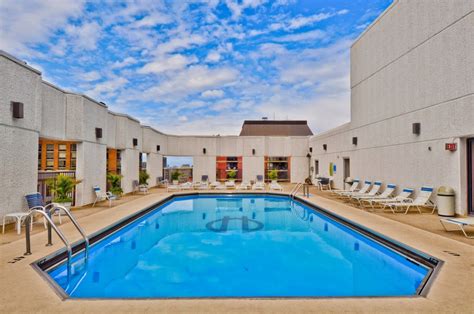 1111 N. Dearborn - Rooftop Pool, Gold Coast Apartments, PPM Apartments