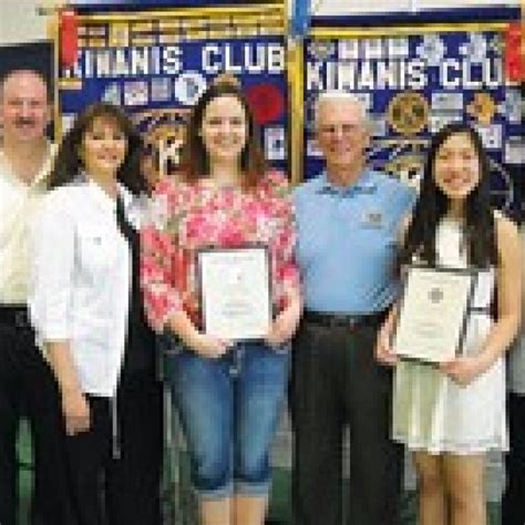 Kiwanis Club presents scholarships – St. Louis Call Newspapers