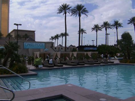 pool area - Picture of Luxor Las Vegas, Las Vegas - TripAdvisor