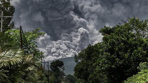 Gunung Merapi Yogyakarta Erupsi, Apa Isi Kandungan di Dalamnya? - Global Liputan6.com