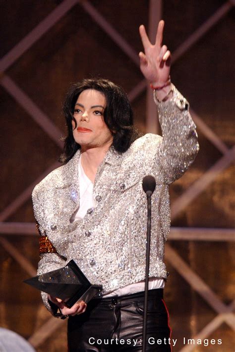 Michael Jackson At American Music Awards 2002 - Michael Jackson ...