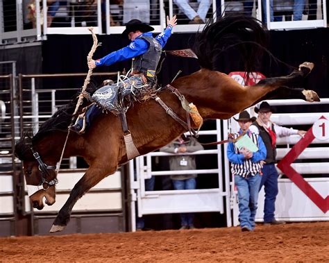 STETSON WRIGHT WORKS HIS MAGIC AGAIN AT RODEO AUSTIN WITH SADDLE BRONC RIDING TITLE ...