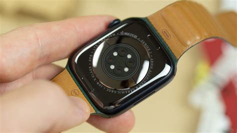 Apple's watches may employ a fully accurate temperature sensor