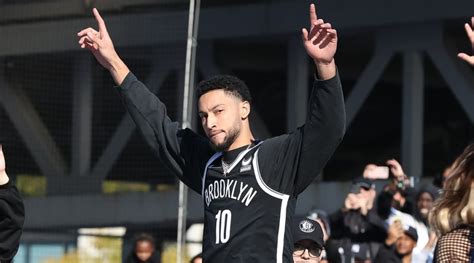 Clip of Ben Simmons Shooting Airball at Practice Going Viral