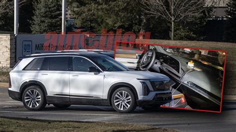 Cadillac News: 2026 Cadillac Vistiq interior spied, reveals big screens ...