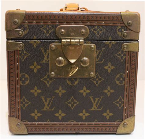 Vintage Louis Vuitton Watch Box | NAR Media Kit