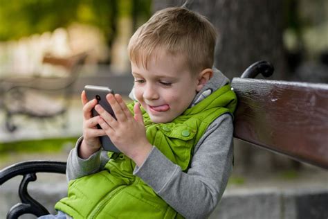 Expert recommendations for a child's first phone, from basic to smart