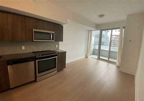 These Toronto waterfront condos are listed for under $750,000 (PHOTOS ...