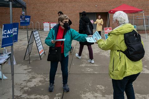 PHOTOS: Election Day 2021 in Virginia - WTOP News