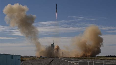 Shenzhou-12: First astronauts reach China's new space station