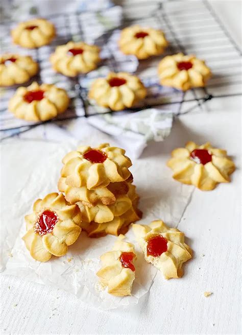 Shortbread Cookies with Jam