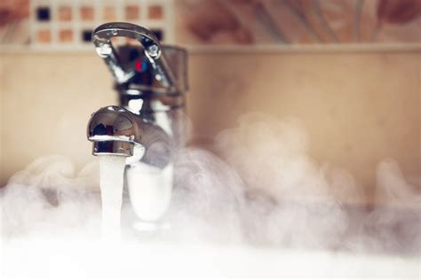 New Efficiency Standards Heat Up Tank Vs. Tankless Water Heater Debate ...